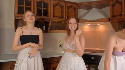 Media: laurenmcdonald Stripchat 2023-09-12 12:19:00