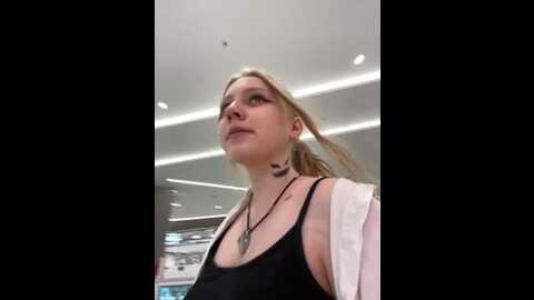 Media: highway_pixie Stripchat 2023-09-13 14:47:00