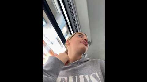 Media: legally_blonde Stripchat 2023-09-13 10:40:00