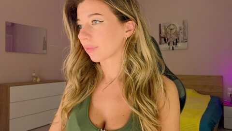 Media: lenamuti25 Stripchat 2023-09-13 15:40:00