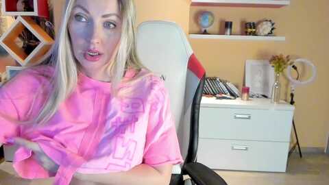 Media: veola_new Stripchat 2023-09-13 05:08:00