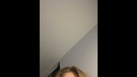 Media: curchez_ Stripchat 2023-09-14 01:12:00