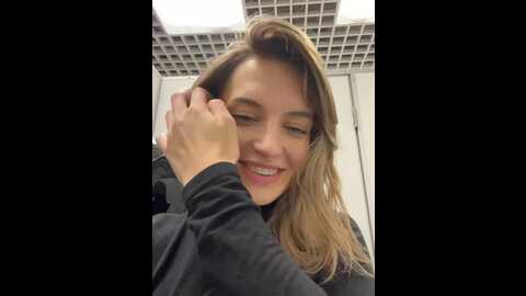 Media: _angelari_ Stripchat 2023-09-15 12:36:00