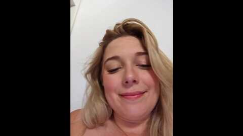 Media: cherryauroraa Stripchat 2023-09-15 19:40:00