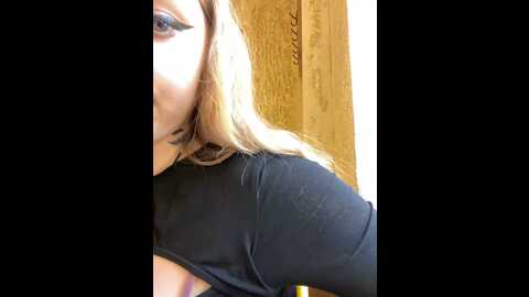 Media: highway_pixie Stripchat 2023-09-15 15:15:00
