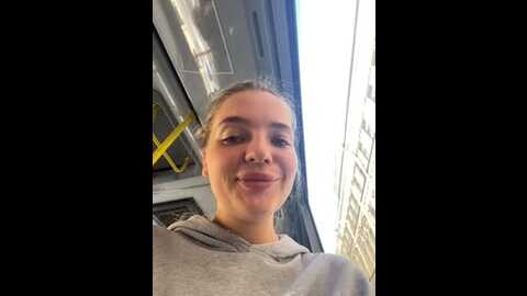 Media: legally_blonde Stripchat 2023-09-15 10:00:00