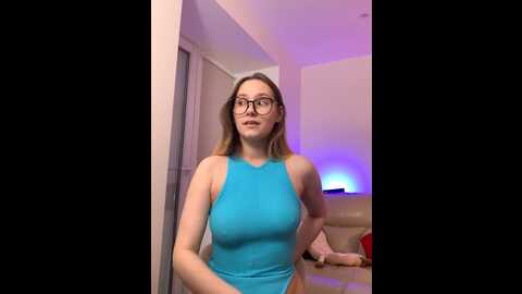 Media: radiants_two Stripchat 2023-09-15 16:16:00