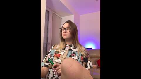 Media: radiants_two Stripchat 2023-09-15 17:08:00