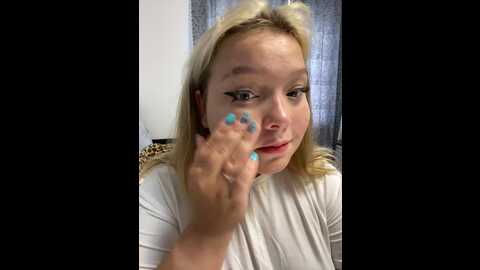 Media: sofiaadams Stripchat 2023-09-15 05:24:00