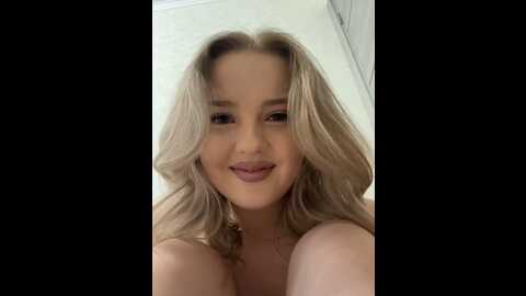 julia_wilsons @ stripchat on 20230916