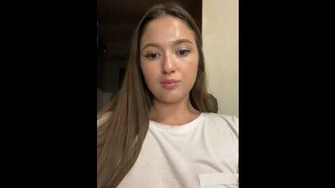 Media: kamilla_loop Stripchat 2023-09-16 22:28:00
