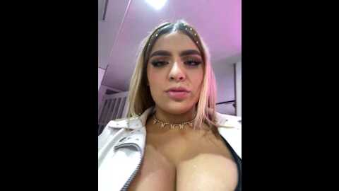 miapink18_ @ stripchat on 20230916