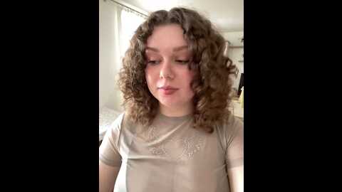 Media: _wonder_woman Stripchat 2023-09-17 12:12:00
