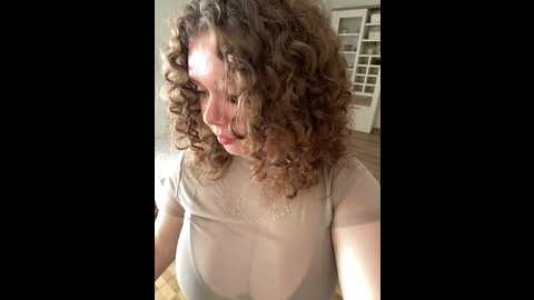 Media: _wonder_woman Stripchat 2023-09-17 13:27:00