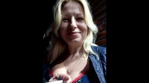 arina_smiles @ stripchat on 20230917