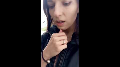 Media: brilliant_queen1 Stripchat 2023-09-17 00:34:00