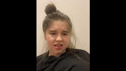 Media: hornygirlh Stripchat 2023-09-17 18:28:00