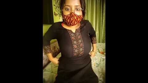 Media: lisa_bhabi Stripchat 2023-09-17 21:57:00