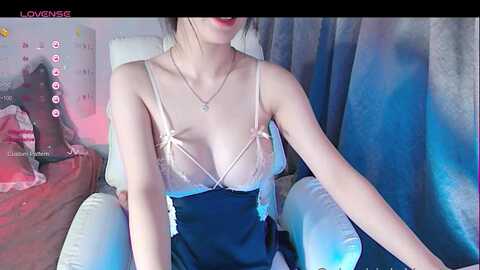 Media: luli_hot18xx Stripchat 2023-09-17 09:06:00