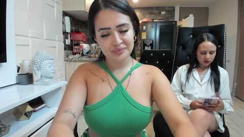 Media: sara_fun Stripchat 2023-09-17 03:56:00
