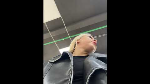 Media: likacat Stripchat 2023-09-18 06:04:00