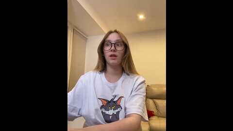Media: radiants_two Stripchat 2023-09-18 17:16:00