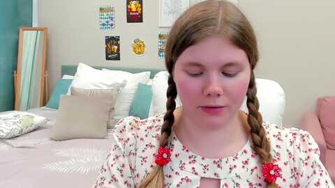 Media: rubyvalen Stripchat 2023-09-18 05:29:00