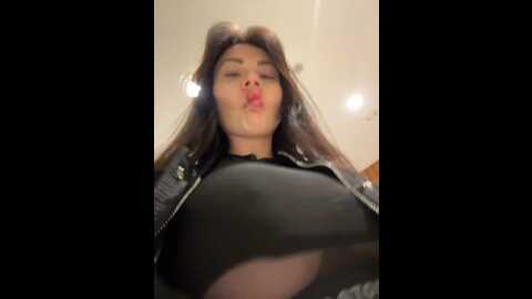 Media: wet__bunny Stripchat 2023-09-18 10:53:00