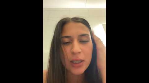 Media: yasmine_khalifa Stripchat 2023-09-18 20:00:00