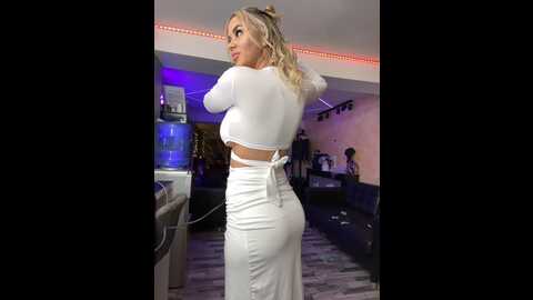 Media: kirstievegas Stripchat 2023-09-19 15:54:00