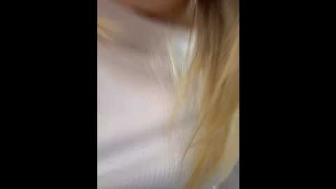 Media: legally_blonde Stripchat 2023-09-19 10:11:00