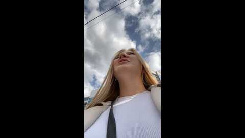 Media: newlale Stripchat 2023-09-19 08:19:00
