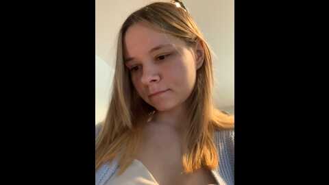 Media: radiants_two Stripchat 2023-09-19 06:44:00