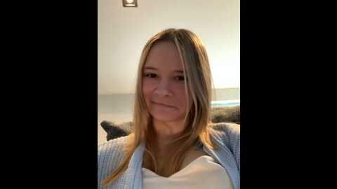 Media: radiants_two Stripchat 2023-09-19 08:00:00