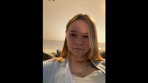 Media: radiants_two Stripchat 2023-09-19 08:12:00