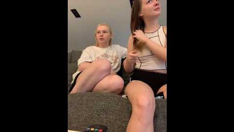 Media: radiants_two Stripchat 2023-09-19 15:18:00