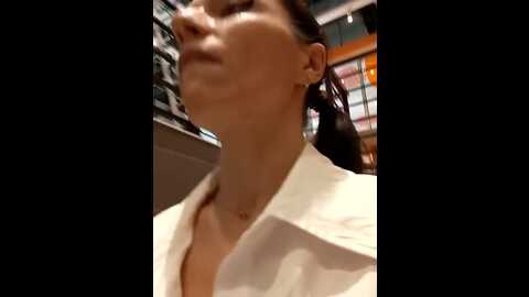 Media: brilliant_queen1 Stripchat 2023-09-20 00:40:00