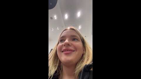 Media: legally_blonde Stripchat 2023-09-20 08:16:00