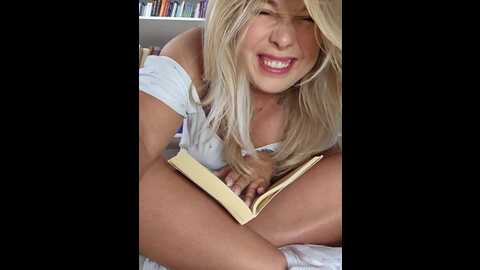 Media: cherryauroraa Stripchat 2023-09-21 19:11:00
