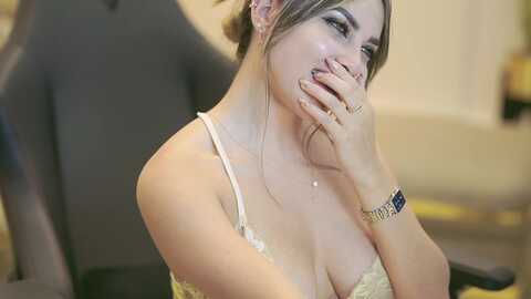Media: hannabeckett Stripchat 2023-09-21 08:47:00