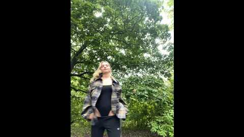 Media: legally_blonde Stripchat 2023-09-21 10:52:00