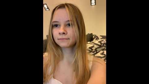 Media: radiants_two Stripchat 2023-09-21 05:16:00