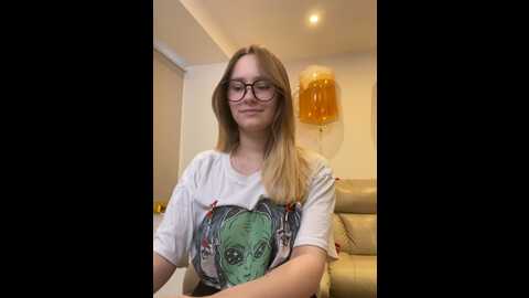 Media: radiants_two Stripchat 2023-09-21 15:00:00