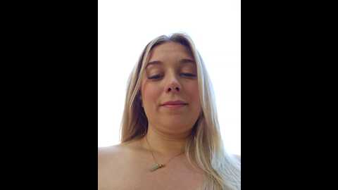 Media: cherryauroraa Stripchat 2023-09-22 08:40:00