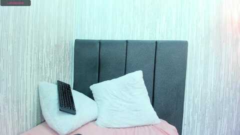 Media: yayi_derek Stripchat 2023-09-22 16:10:00