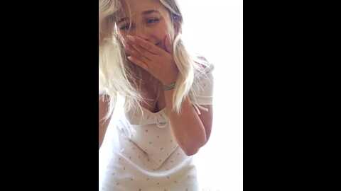 Media: cherryauroraa Stripchat 2023-09-23 08:52:00