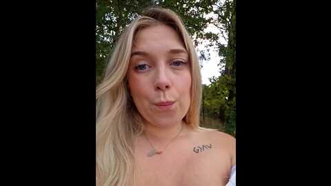 Media: cherryauroraa Stripchat 2023-09-23 09:18:00