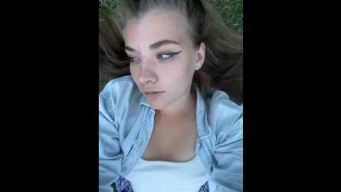 Media: holy_tereza Stripchat 2023-09-23 15:57:00