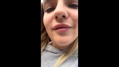 Media: legally_blonde Stripchat 2023-09-23 12:22:00