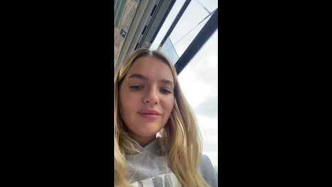 Media: legally_blonde Stripchat 2023-09-23 13:27:00